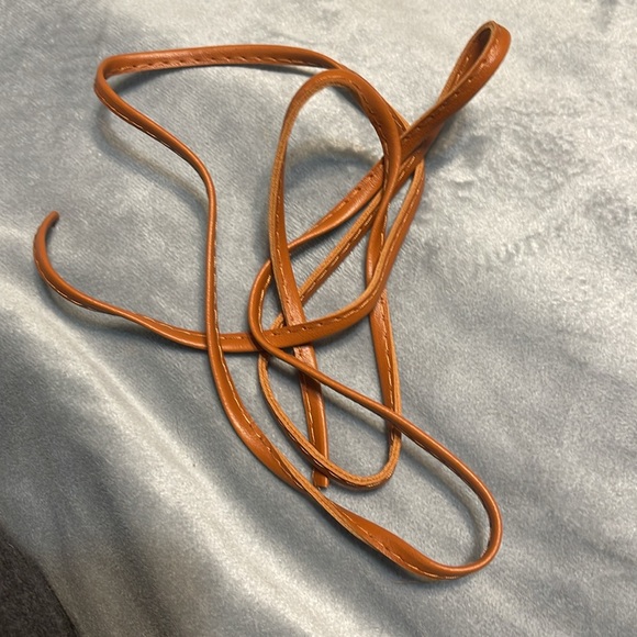 NWOT    5 inches x 7 inches petite bag.      brownish/Tannish - Picture 4 of 4